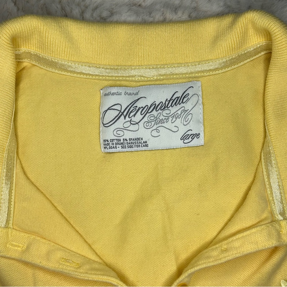 Vintage 2000’s Aéropostale Yellow Polo. - Picture 3 of 3